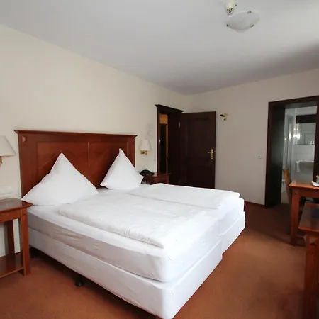 Drei Linden Hotel 3*